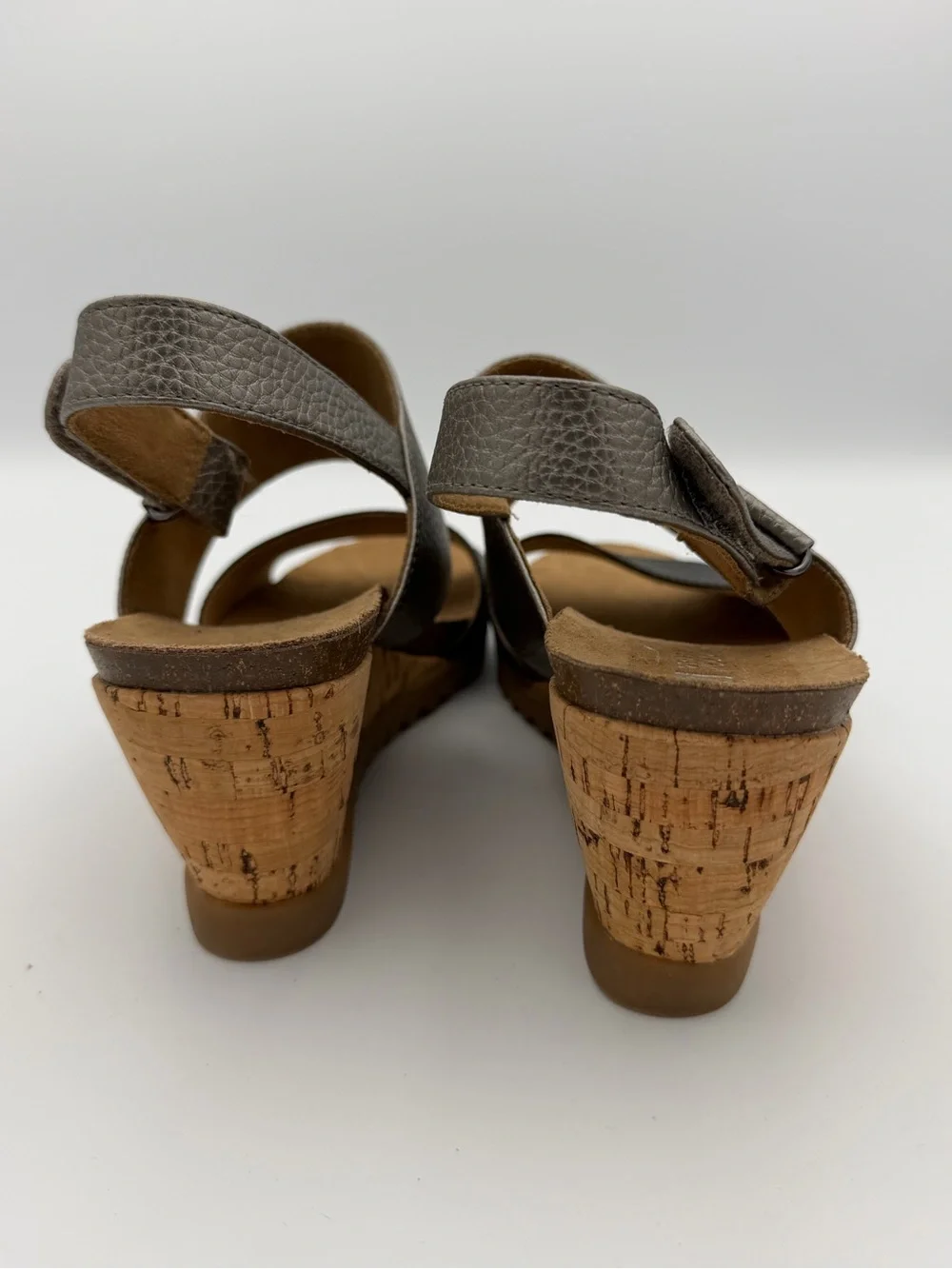 Stone Mountain Teller Wedge Sandals - Size 9 - Like New! Neutral comfort